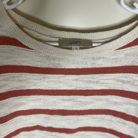 ๐3for$10๐ LOFT Stripe Sweater Coral/Cream size S - Picture 3 of 3